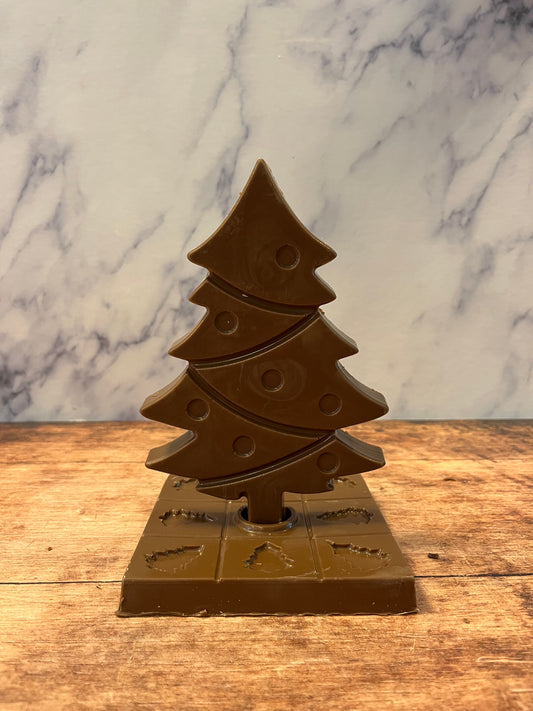 Chocolade kerstboom op voet