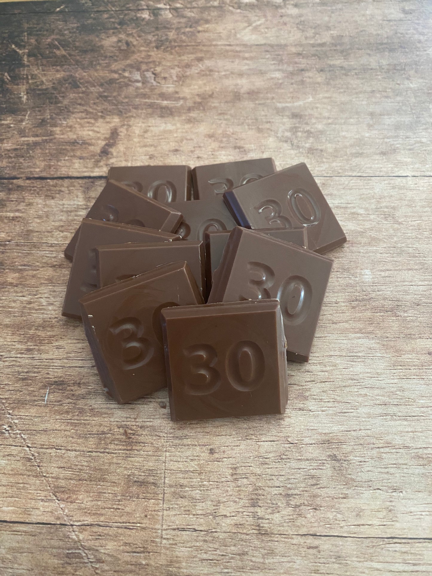 30 jaar / cijfer chocolaatjes 32 stuks