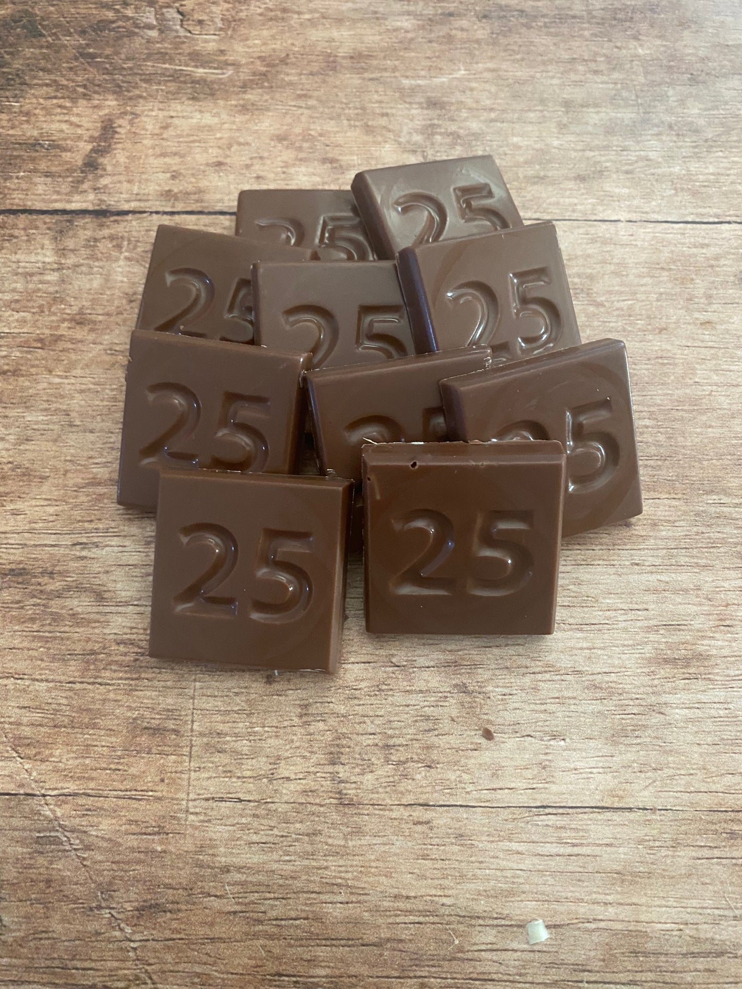 25 jaar / cijfer chocolaatjes 32 stuks