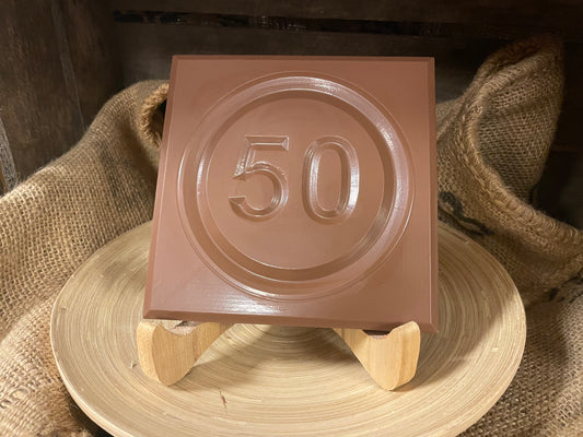 Verkeersbord 50 (jaar) van chocolade