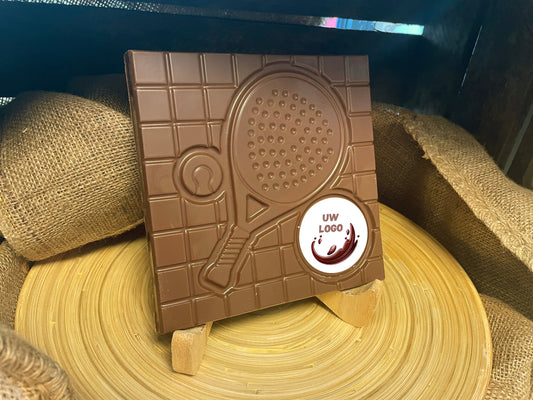 Padel racket van chocolade